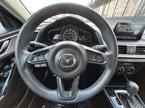 Used 2018 MAZDA MAZDA3 Sport image 21