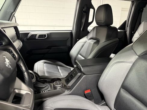 Used 2024 Ford Bronco Big Bend w/ Sasquatch Package AWD/4WD image 13