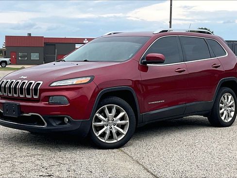 Used 2015 Jeep Cherokee Limited w/ Luxury Group FWD image 6