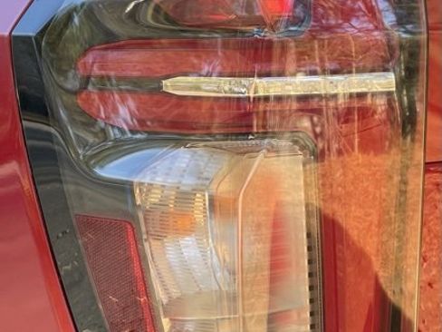 Used 2021 Chevrolet Tahoe Z71 w/ Z71 Signature Package image 10