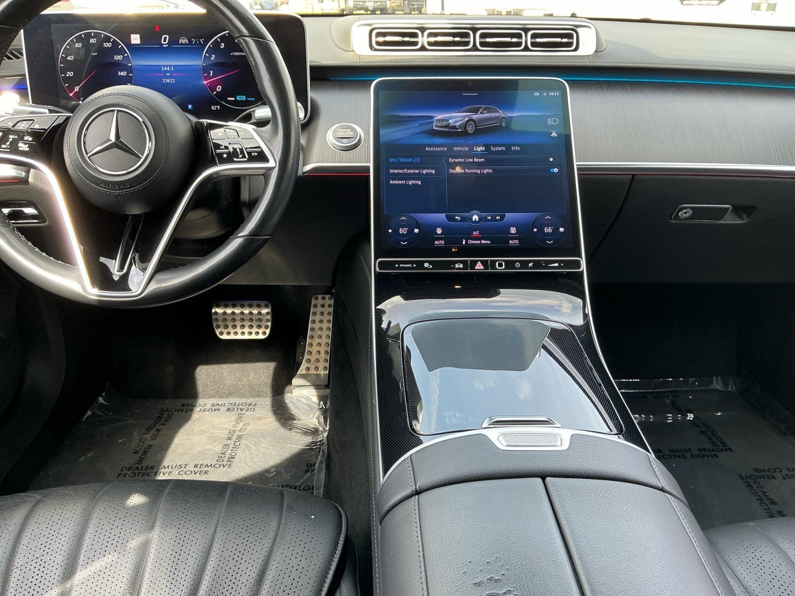 Used 2022 Mercedes-Benz S 580 4MATIC Sedan w/ AMG Line Package image 16
