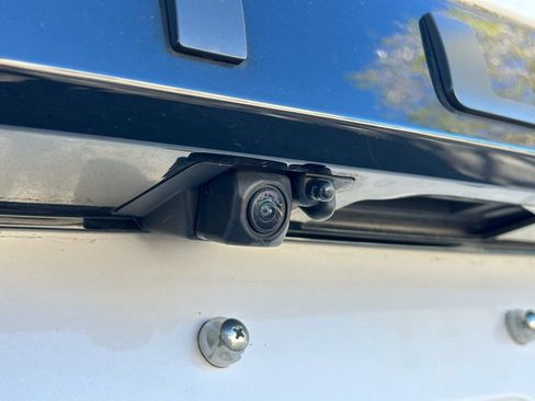 Used 2023 Honda Pilot LX image 29