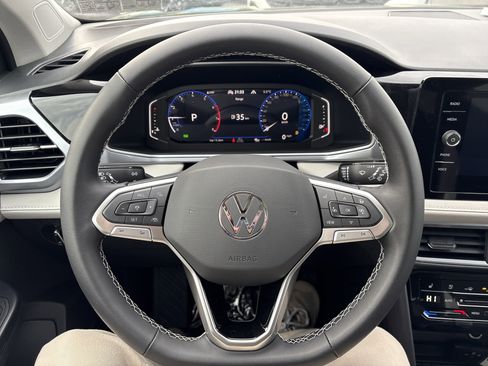 New 2026 Volkswagen Taos SEL image 20