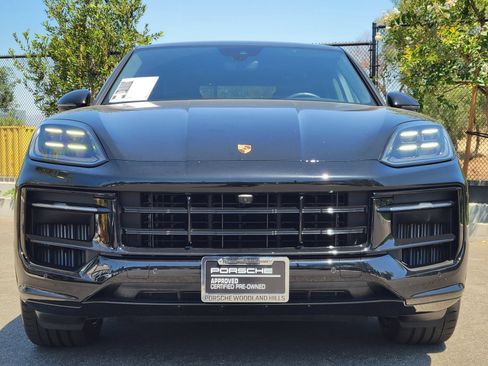 Certified 2025 Porsche Cayenne GTS AWD/4WD image 10