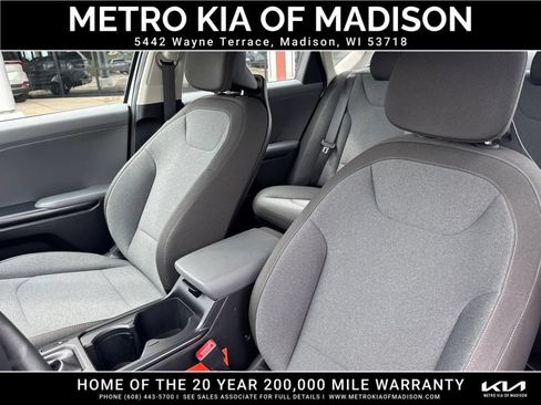 Used 2025 Kia K4 FWD image 16
