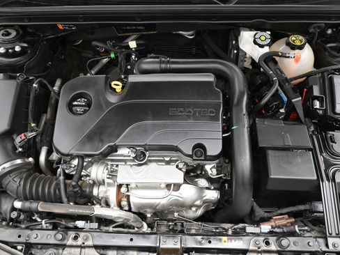 Used 2024 Chevrolet Malibu LS image 28