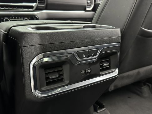 Used 2024 Chevrolet Silverado 2500 LTZ w/ LTZ Convenience Package image 32