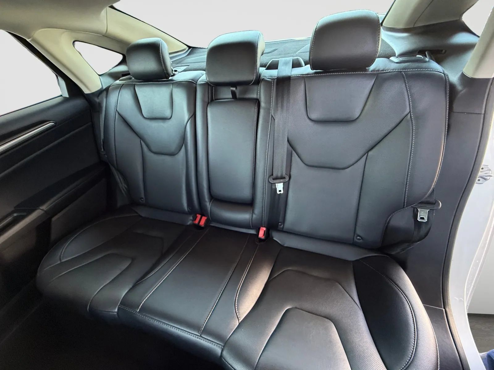 Used 2020 Ford Fusion Titanium AWD/4WD image 16