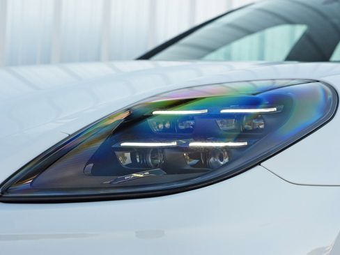 Used 2025 Porsche Panamera 4S w/ Premium Package image 64