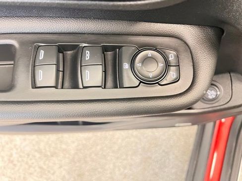 Used 2023 GMC Terrain Denali w/ Denali Premium Package image 18