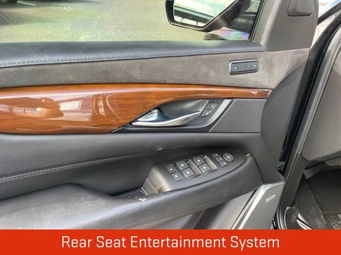 Used 2019 Cadillac Escalade ESV Premium Luxury RWD image 11