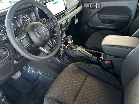 New 2026 Jeep Gladiator Mojave AWD/4WD image 9
