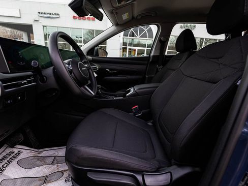 Used 2025 Hyundai Tucson SE AWD/4WD image 27