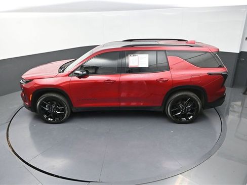 Used 2024 Chevrolet Traverse RS image 22