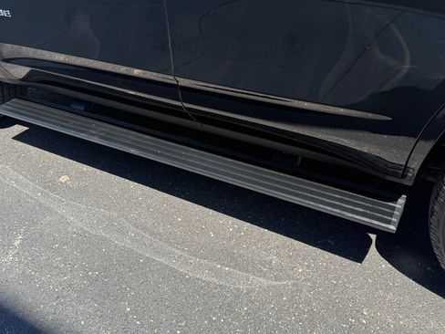 Used 2021 Chevrolet Tahoe High Country AWD/4WD image 18
