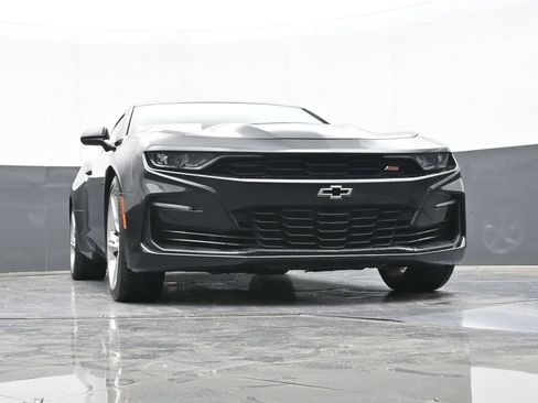 Used 2019 Chevrolet Camaro SS RWD image 39