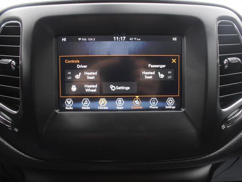 Used 2019 Jeep Compass Latitude w/ Cold Weather Group image 17