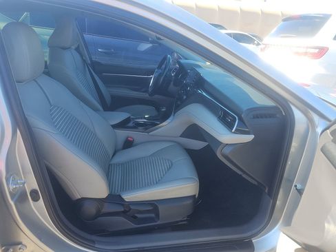 Used 2023 Toyota Camry SE w/ Convenience Package image 14