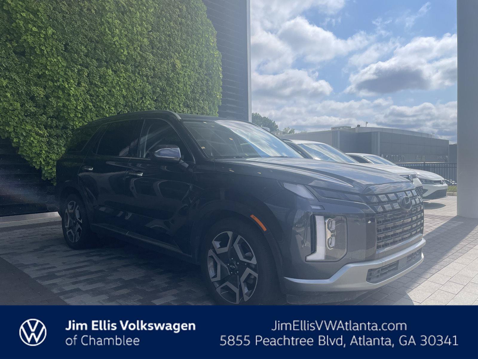 Used 2024 Hyundai Palisade Limited AWD/4WD image 1