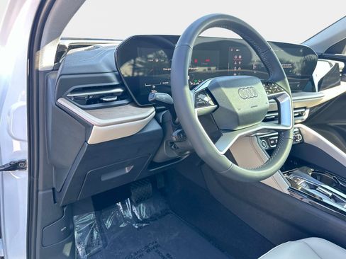 New 2025 Audi Q5 Premium image 19
