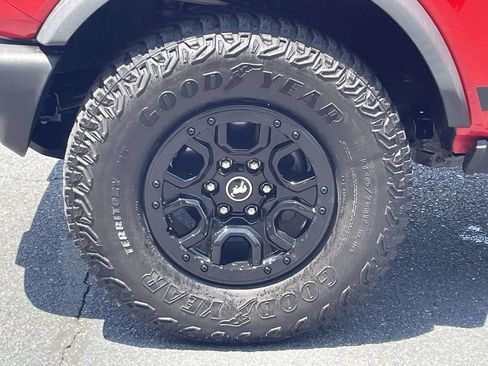 Used 2022 Ford Bronco Wildtrak AWD/4WD image 12