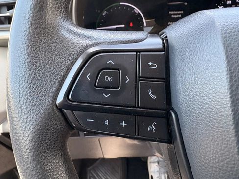 Used 2023 Toyota Sienna LE FWD image 19