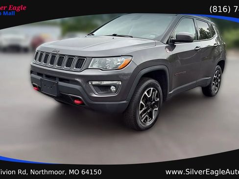 Used 2019 Jeep Compass Trailhawk AWD/4WD image 1