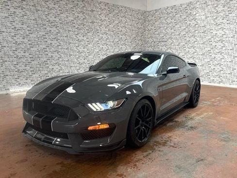 Used 2018 Ford Mustang Shelby GT350 w/ Electronics Package RWD image 3