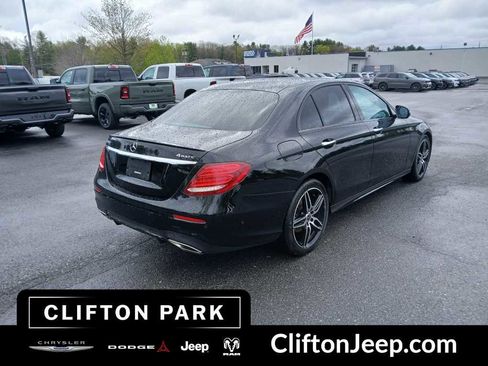 Used 2020 Mercedes-Benz E 350 4MATIC Sedan image 4