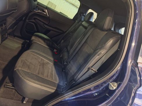 Used 2023 Mitsubishi Outlander SE FWD image 7