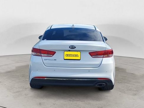 Used 2018 Kia Optima LX w/ 17" Alloy Wheels Package FWD image 4