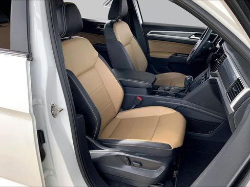 Used 2023 Volkswagen Atlas Cross Sport SEL AWD/4WD image 9