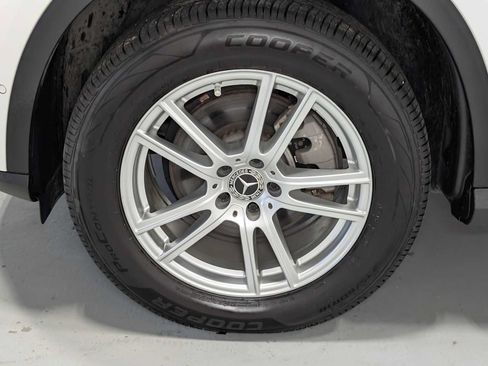 Certified 2023 Mercedes-Benz GLC 300 4MATIC image 3