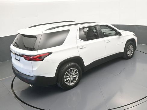 Used 2023 Chevrolet Traverse LT image 50