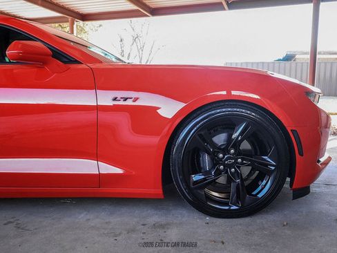 Used 2020 Chevrolet Camaro LT image 11