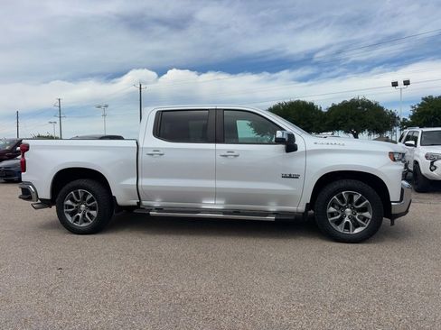 Used 2022 Chevrolet Silverado 1500 LT w/ Convenience Package II image 4