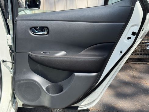 Used 2023 Nissan Leaf S FWD image 37