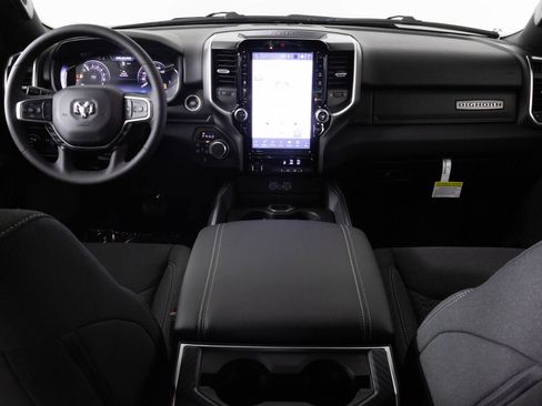 New 2026 RAM 1500 4x4 Crew Cab image 3