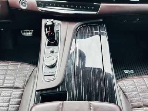 Used 2023 Cadillac Escalade V AWD/4WD image 30
