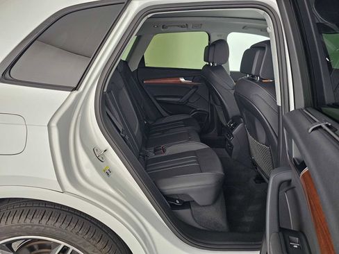 Used 2023 Audi Q5 e Premium Plus w/ Premium Plus Package image 12