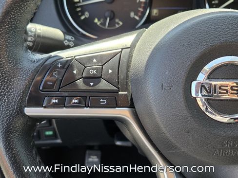 Used 2020 Nissan Rogue SV FWD image 22
