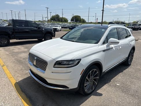 Used 2022 Lincoln Nautilus Reserve w/ Equipment Group 201A image 5