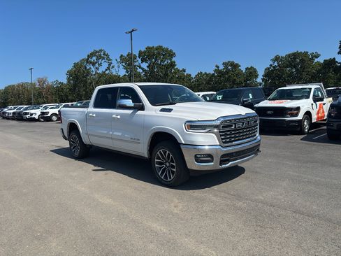 Used 2025 RAM 1500 Limited AWD/4WD image 4
