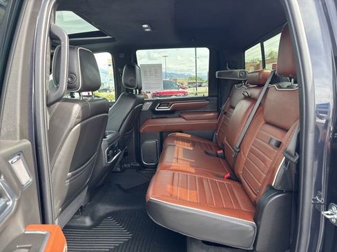 Used 2025 GMC Sierra 2500 Denali Ultimate w/ Max Trailering Package AWD/4WD image 15