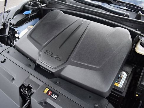 Certified 2025 Kia EV6 Wind image 36