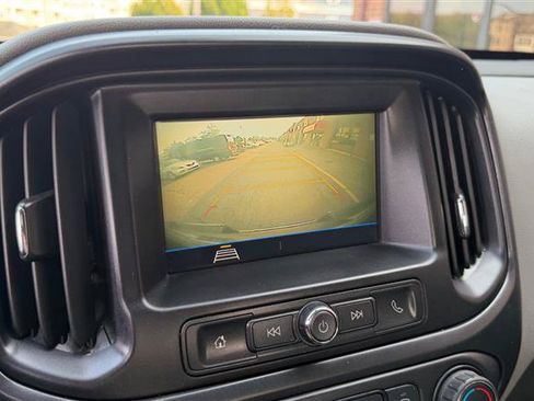Used 2019 Chevrolet Colorado W/T RWD image 24