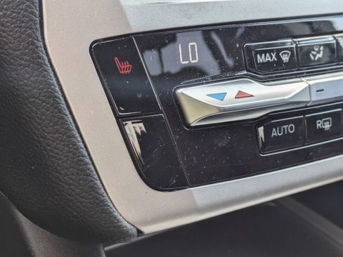 Used 2021 Ford Explorer XLT image 21