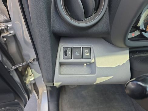 Used 2010 Toyota RAV4 Limited w/ Limited Extra Value Pkg AWD/4WD image 10
