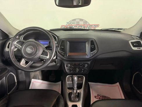 Used 2019 Jeep Compass Latitude w/ Popular Equipment Group image 11