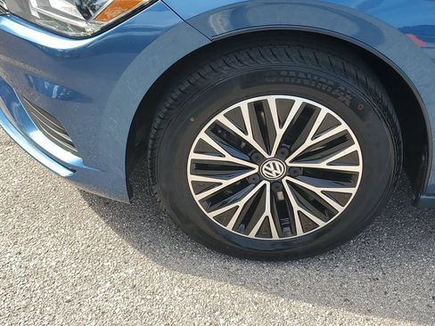 Used 2019 Volkswagen Jetta SE FWD image 13
